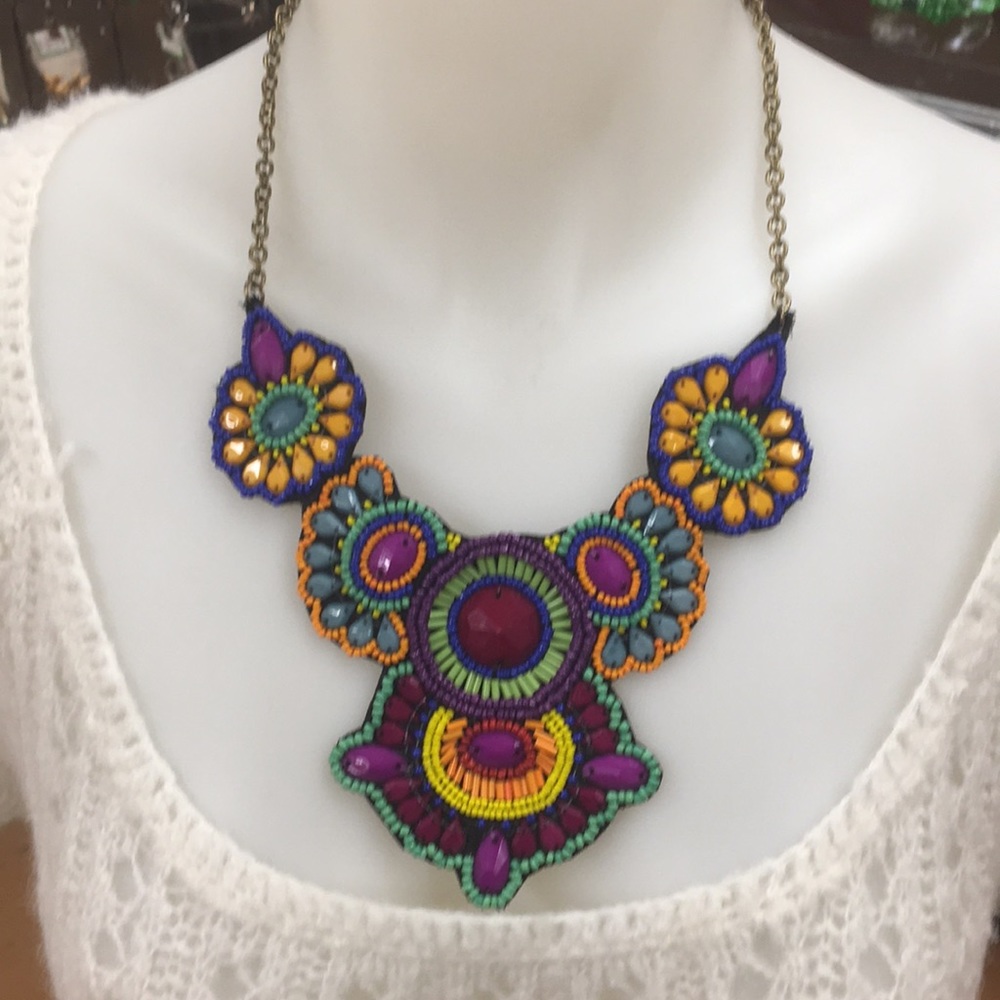 Costume jewelry Necklace